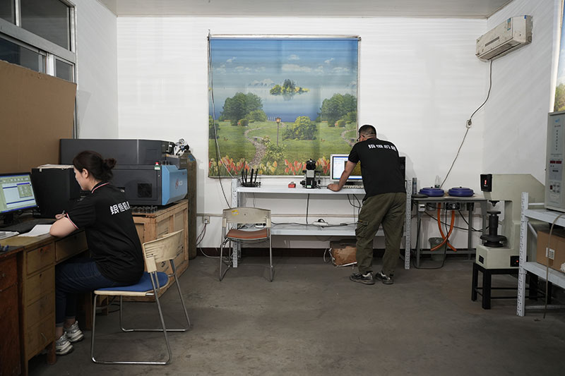 Quality room with measuring equipment at YNHI